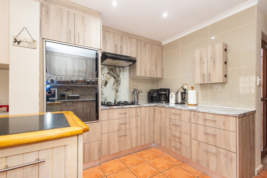 3 Bedroom Property for Sale in Parklands Western Cape